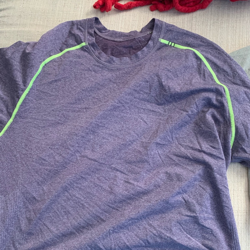 Lululemon Metal Vent Long Sleeve like new XXL